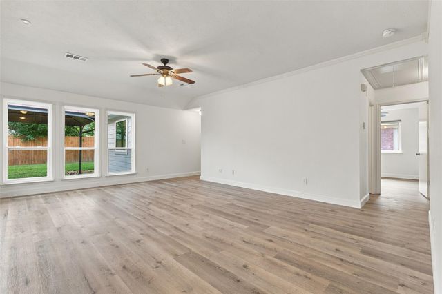 1431 W Welsford Drive, Spring, TX 77386