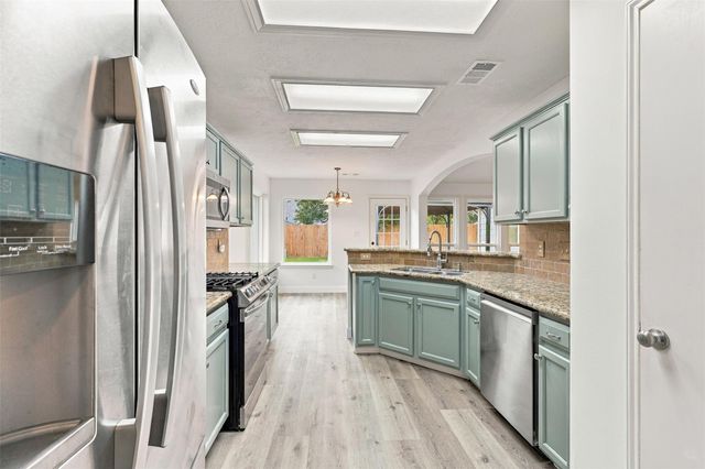 1431 W Welsford Drive, Spring, TX 77386