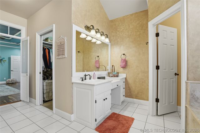 4210 Eagle Crest, Muskogee, OK 74401