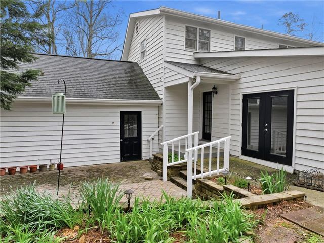 141 Lake Somerset NW Crest, Marietta, GA 30064