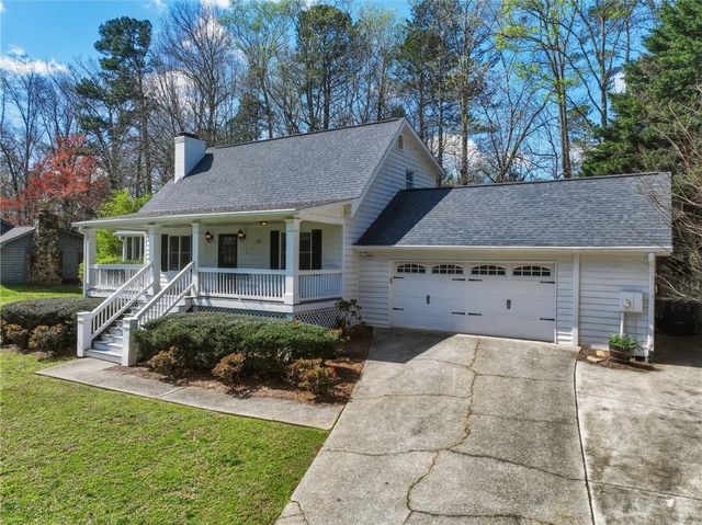 141 Lake Somerset NW Crest, Marietta, GA 30064