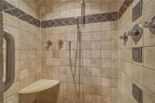 141 Lake Somerset NW Crest, Marietta, GA 30064