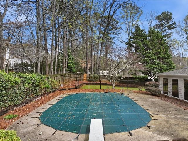 141 Lake Somerset NW Crest, Marietta, GA 30064