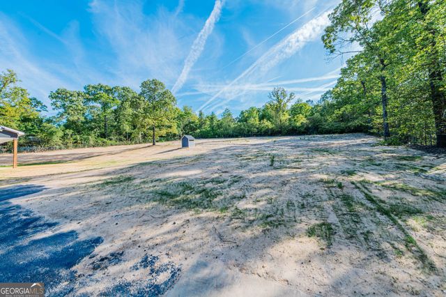 1420 Gunters Mill Road, Byron, GA 31008
