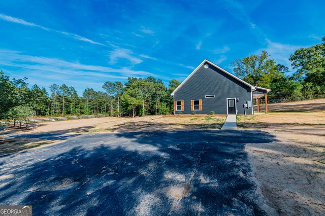 1420 Gunters Mill Road, Byron, GA 31008