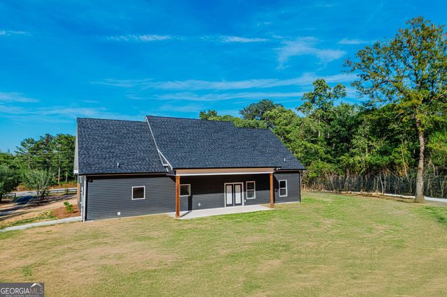 1420 Gunters Mill Road, Byron, GA 31008
