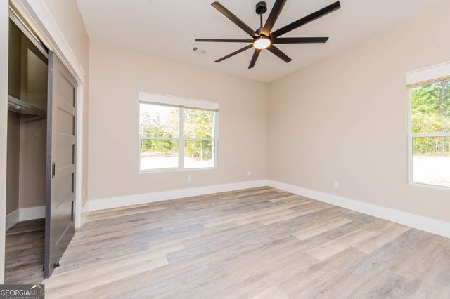 1420 Gunters Mill Road, Byron, GA 31008
