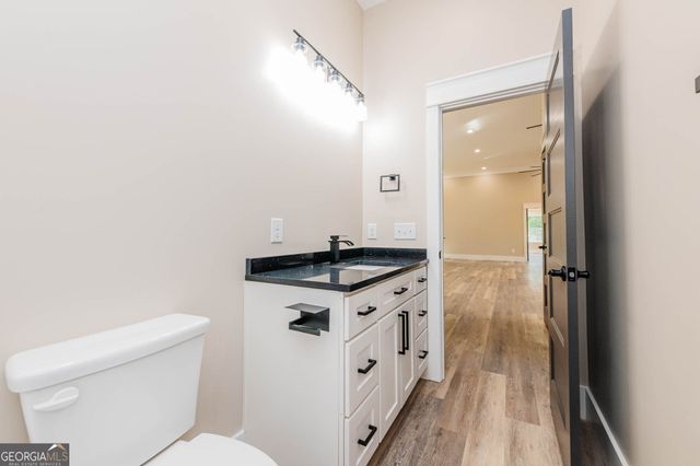 1420 Gunters Mill Road, Byron, GA 31008