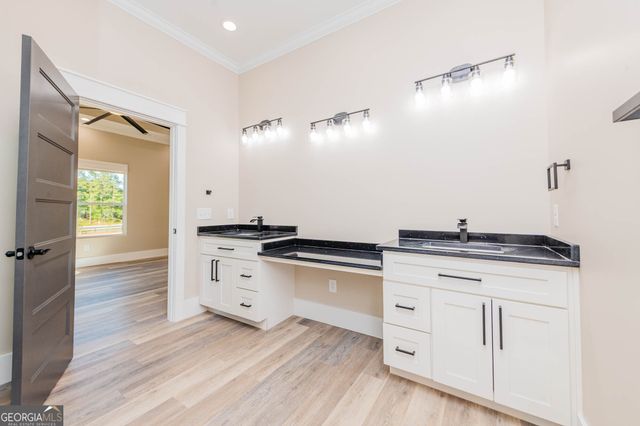 1420 Gunters Mill Road, Byron, GA 31008