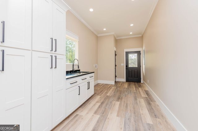 1420 Gunters Mill Road, Byron, GA 31008