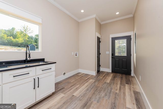 1420 Gunters Mill Road, Byron, GA 31008