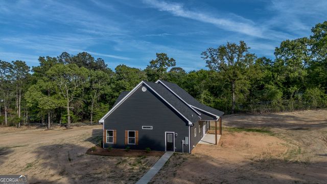 1420 Gunters Mill Road, Byron, GA 31008