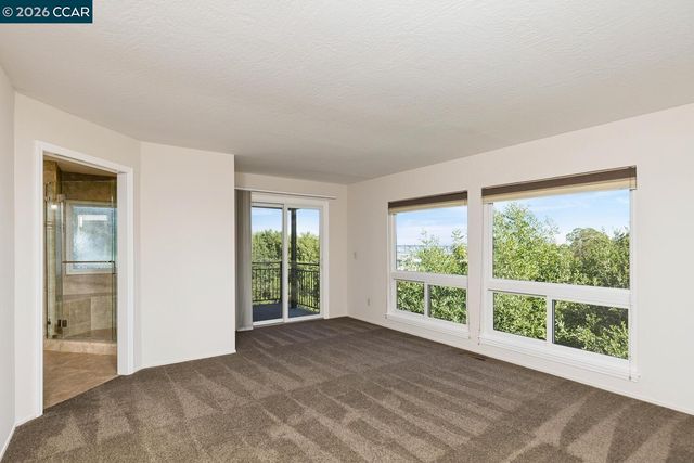 1087 Hillside Dr, Martinez, CA 94553