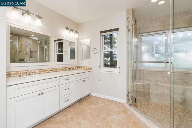 1087 Hillside Dr, Martinez, CA 94553