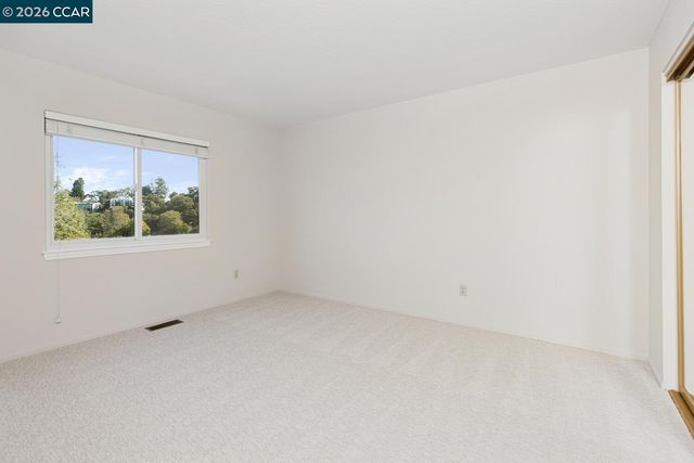 1087 Hillside Dr, Martinez, CA 94553