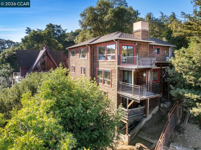 1087 Hillside Dr, Martinez, CA 94553