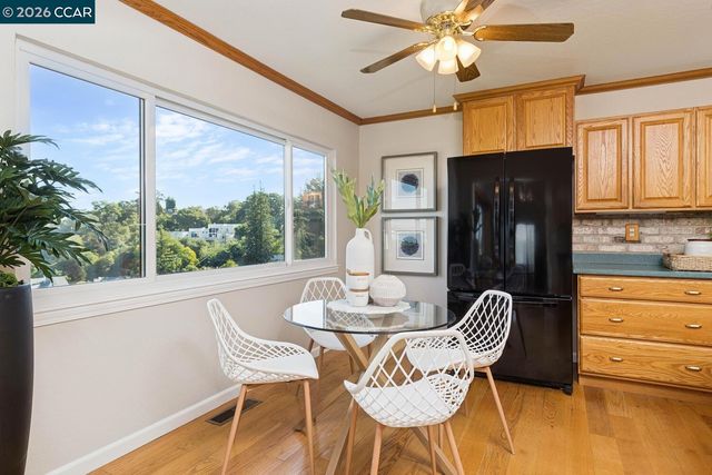 1087 Hillside Dr, Martinez, CA 94553