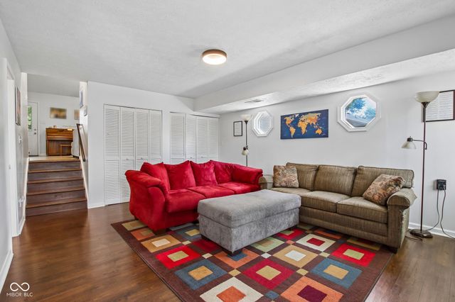 1421 Michigan Road, Franklin, IN 46131