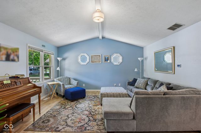 1421 Michigan Road, Franklin, IN 46131