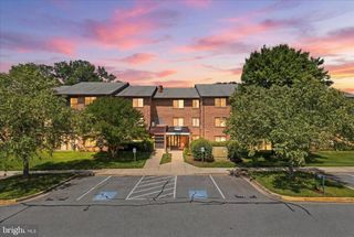 15300 PINE ORCHARD DR #85-2E, Silver Spring, MD 20906