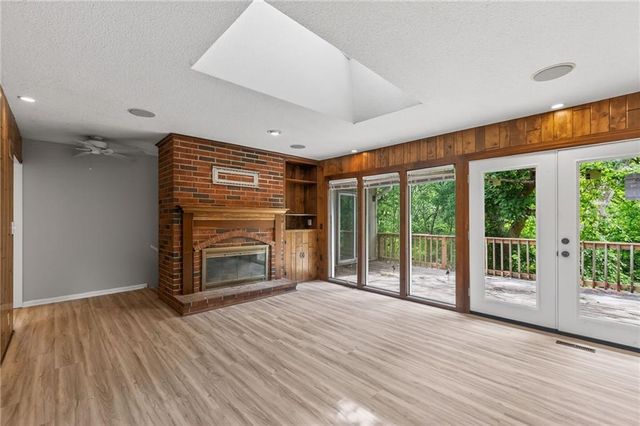 6512 NW Quail Run Drive, Kansas City, MO 64152