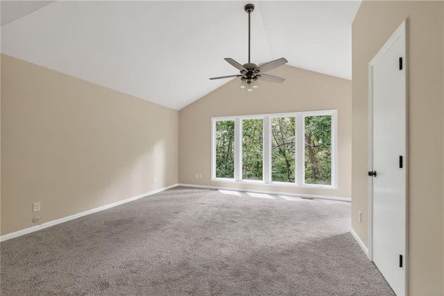 6512 NW Quail Run Drive, Kansas City, MO 64152