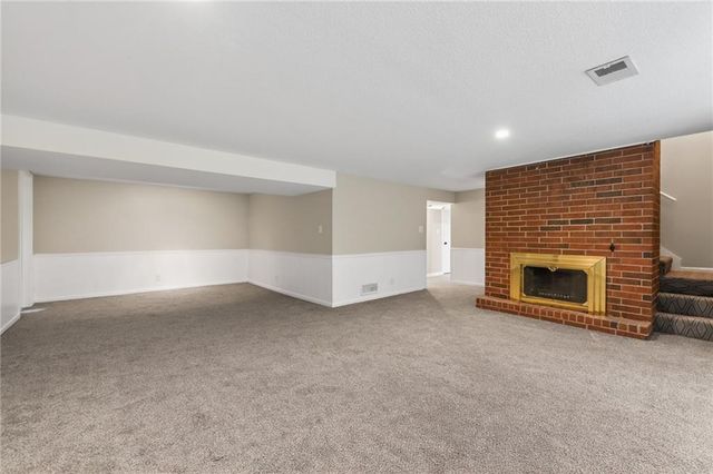 6512 NW Quail Run Drive, Kansas City, MO 64152