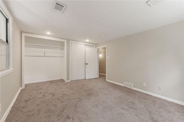 6512 NW Quail Run Drive, Kansas City, MO 64152