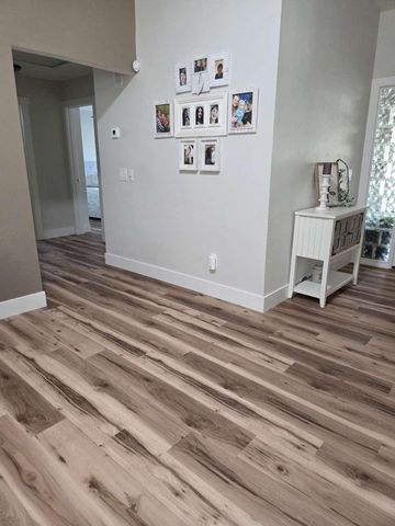 8328 Canyon Oak Dr, Citrus Heights, CA 95610