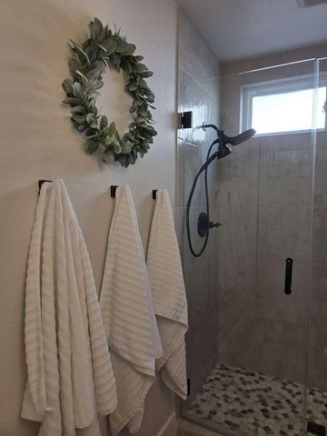 8328 Canyon Oak Dr, Citrus Heights, CA 95610