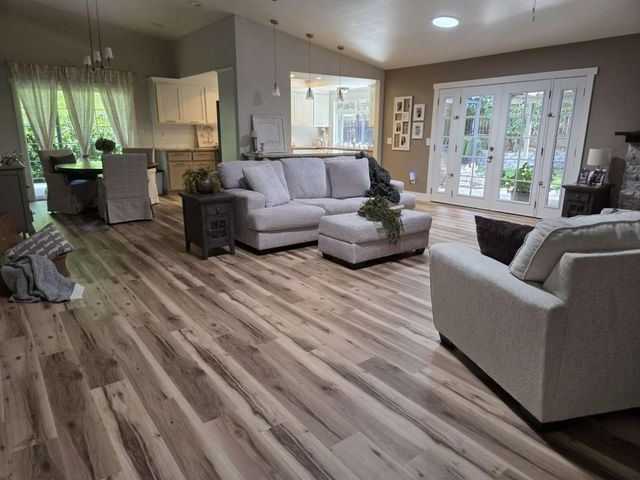 8328 Canyon Oak Dr, Citrus Heights, CA 95610