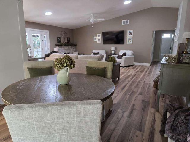 8328 Canyon Oak Dr, Citrus Heights, CA 95610