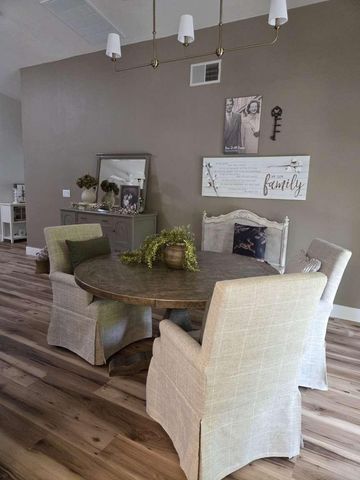 8328 Canyon Oak Dr, Citrus Heights, CA 95610