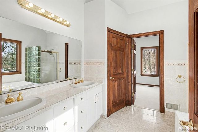 5245 Fleming Road, Fowlerville, MI 48836