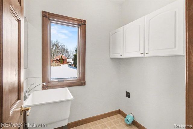 5245 Fleming Road, Fowlerville, MI 48836