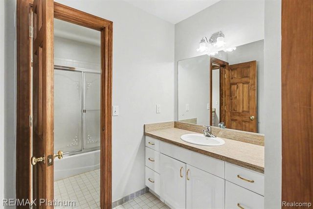 5245 Fleming Road, Fowlerville, MI 48836