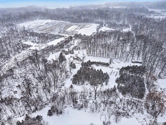 5245 Fleming Road, Fowlerville, MI 48836