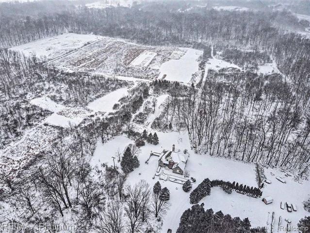 5245 Fleming Road, Fowlerville, MI 48836