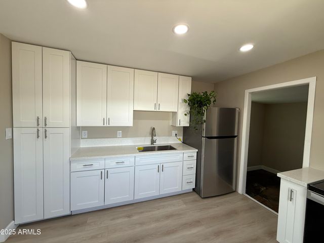 921 N THOMPSON Avenue, Ajo, AZ 85321