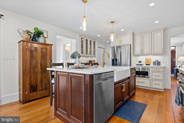 22 E PENN ST, Newtown, PA 18940