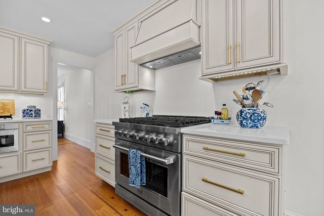 22 E PENN ST, Newtown, PA 18940