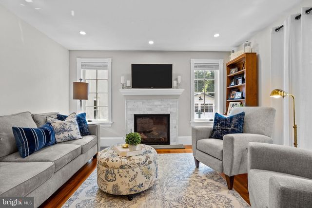 22 E PENN ST, Newtown, PA 18940