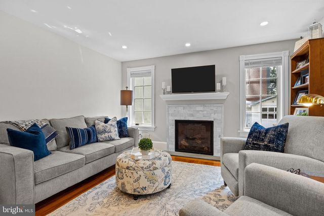 22 E PENN ST, Newtown, PA 18940