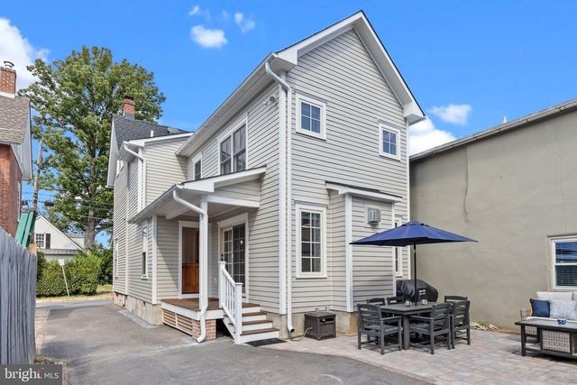 22 E PENN ST, Newtown, PA 18940