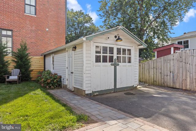 22 E PENN ST, Newtown, PA 18940