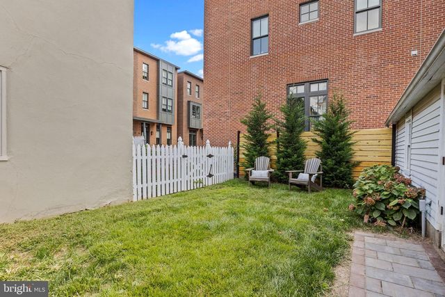 22 E PENN ST, Newtown, PA 18940