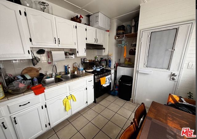 1678 Roosevelt Avenue, Los Angeles, CA 90006