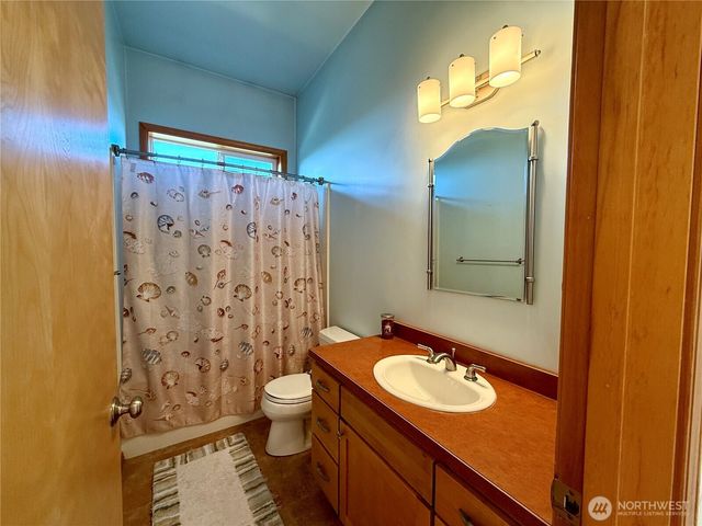 1160 Greenview Avenue SW, Ocean Shores, WA 98569