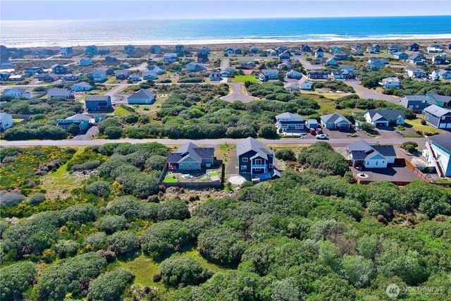 1160 Greenview Avenue SW, Ocean Shores, WA 98569