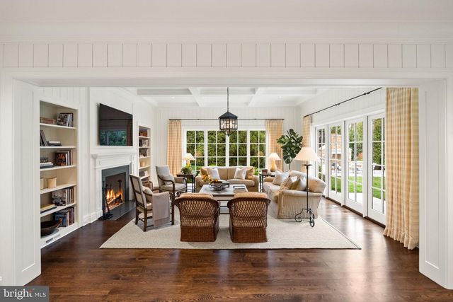 1321 DARNALL DR, Mclean, VA 22101